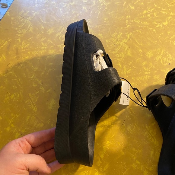 Rue21 Black Platform Sandals - Picture 4 of 5